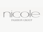 Visita lo shopping online di Nicole Spose